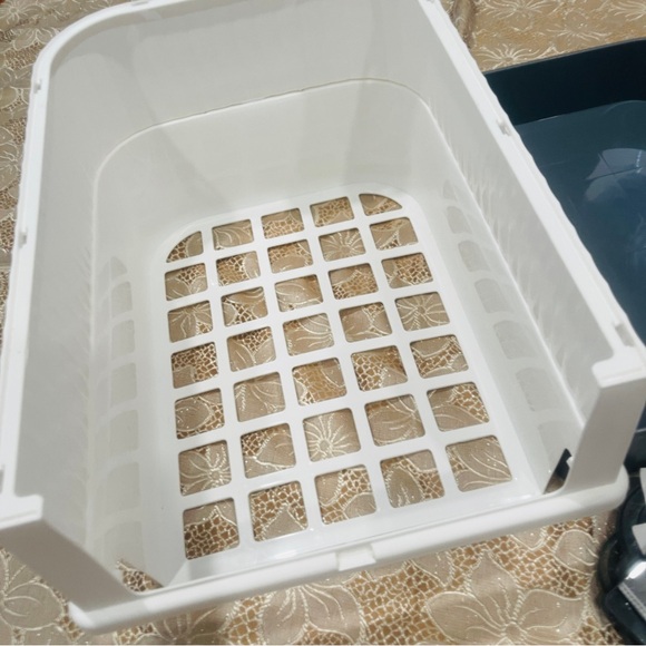 Litter box - Picture 6 of 8